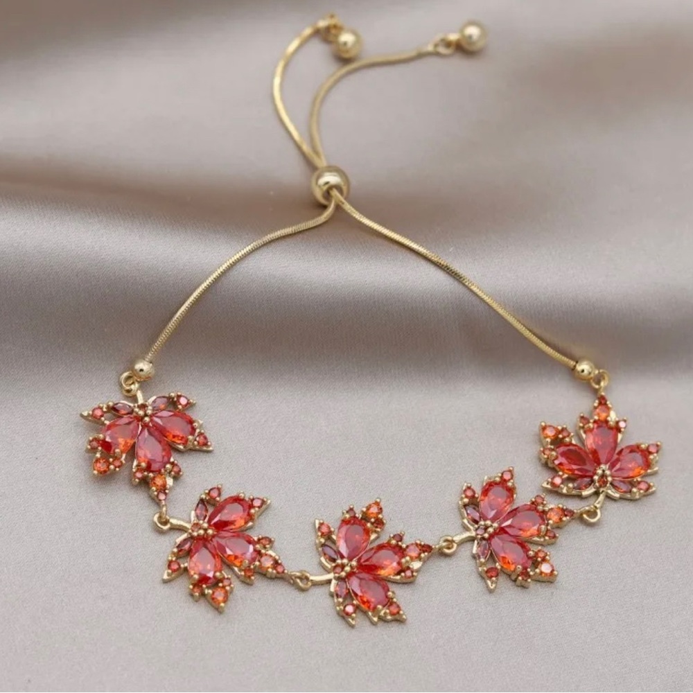 Maple leaf bracelet - Picture 1 of 3